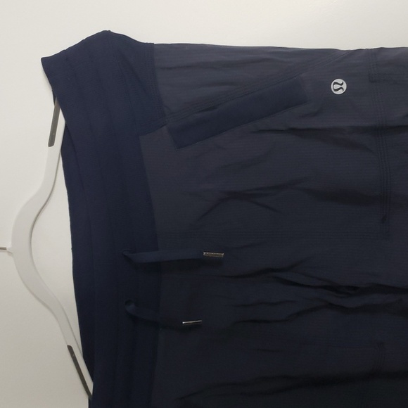 Lululemon Athletica Blue Capri Pants with Wide Waistband Size 6 - Picture 3 of 7